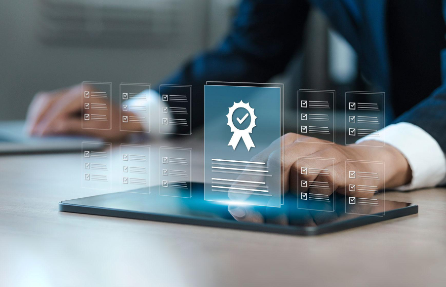 Certificaciones digitales validadas — experiencia certificada en producción AWS